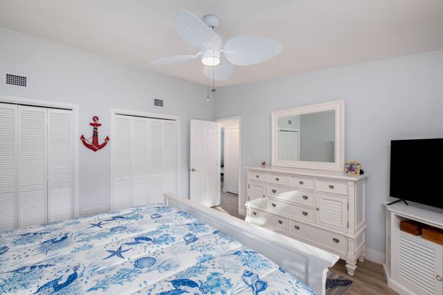 105 Caloosa Street, Plantation Key, FL 33070