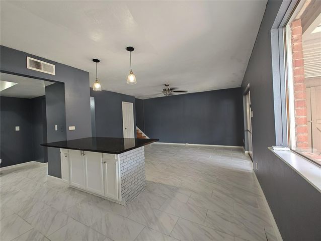 2252 Shadowdale Drive 362, Houston, TX 77043