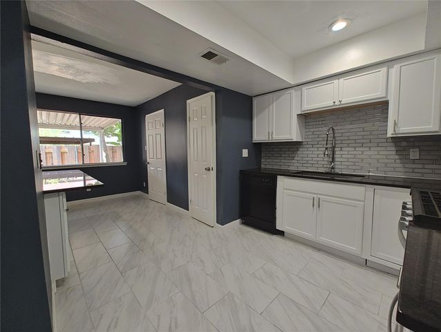 2252 Shadowdale Drive 362, Houston, TX 77043