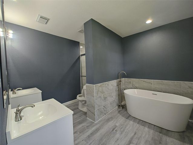 2252 Shadowdale Drive 362, Houston, TX 77043