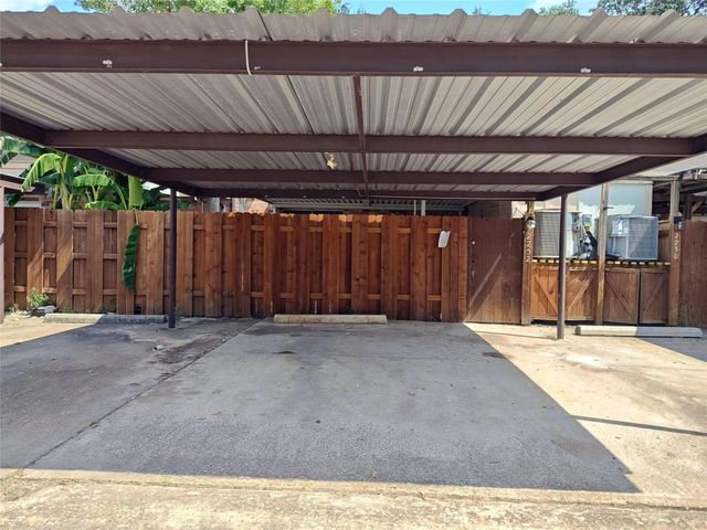 2252 Shadowdale Drive 362, Houston, TX 77043