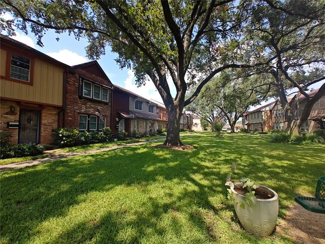2252 Shadowdale Drive 362, Houston, TX 77043