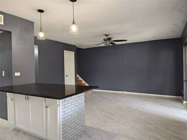 2252 Shadowdale Drive 362, Houston, TX 77043