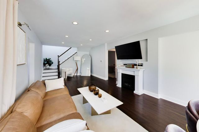 339 N Emroy Avenue, Elmhurst, IL 60126