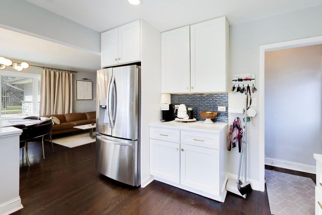 339 N Emroy Avenue, Elmhurst, IL 60126