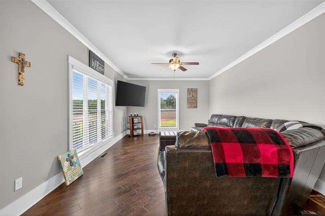 2112 Meadowood Cove, Monroe, GA 30655