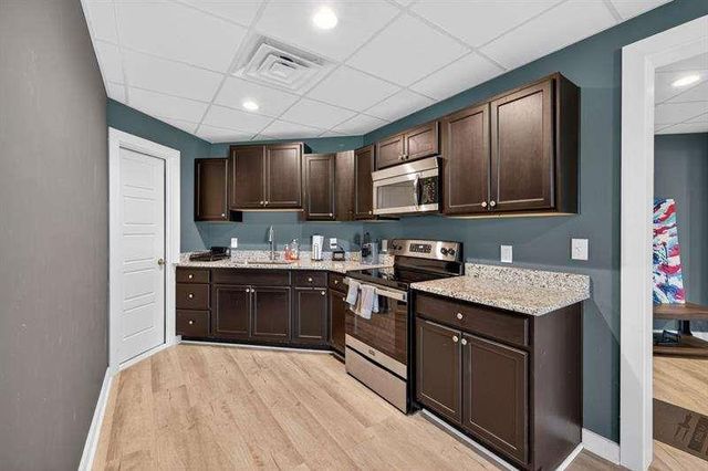 2112 Meadowood Cove, Monroe, GA 30655