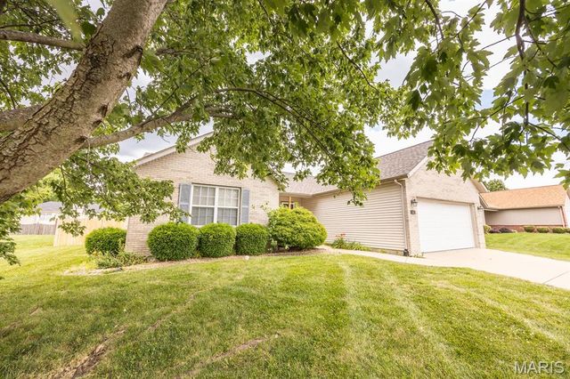 322 Limerick Lane, Belleville, IL 62221