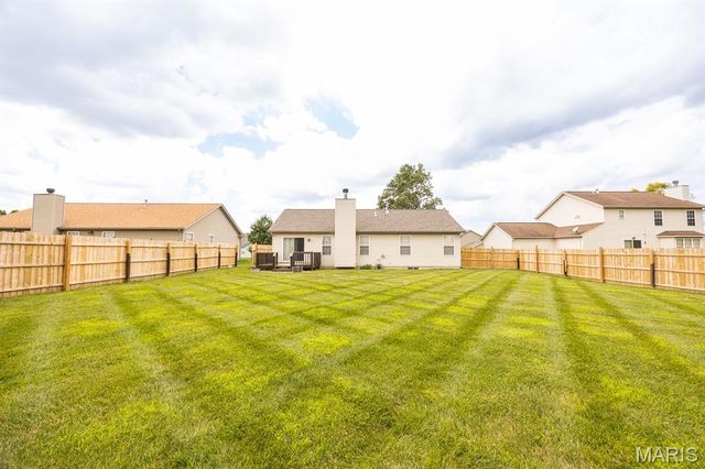 322 Limerick Lane, Belleville, IL 62221
