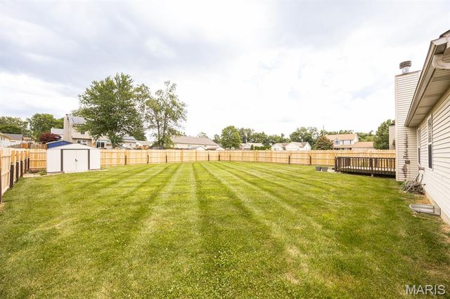 322 Limerick Lane, Belleville, IL 62221