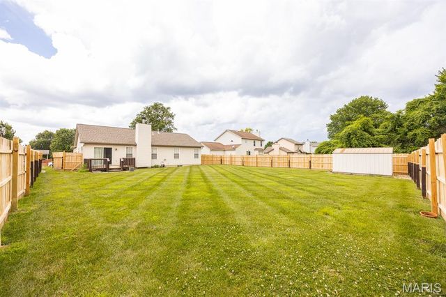322 Limerick Lane, Belleville, IL 62221