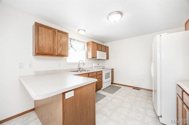 322 Limerick Lane, Belleville, IL 62221