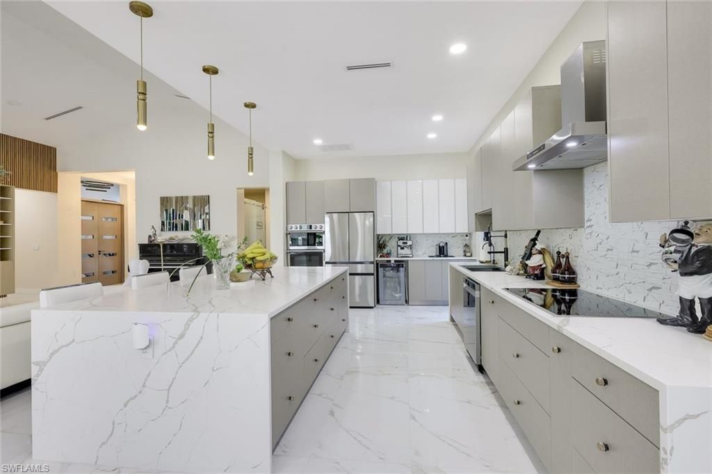 Image 10 of property listing at 4231 NW 12th LN, Cape Coral, FL 33993