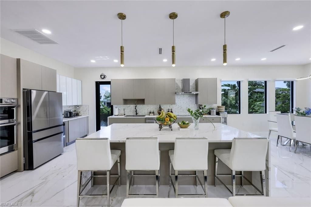 Image 11 of property listing at 4231 NW 12th LN, Cape Coral, FL 33993