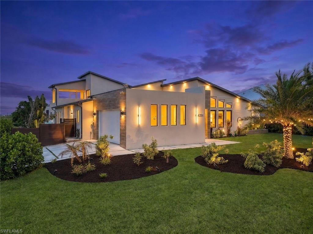 Image 3 of property listing at 4231 NW 12th LN, Cape Coral, FL 33993