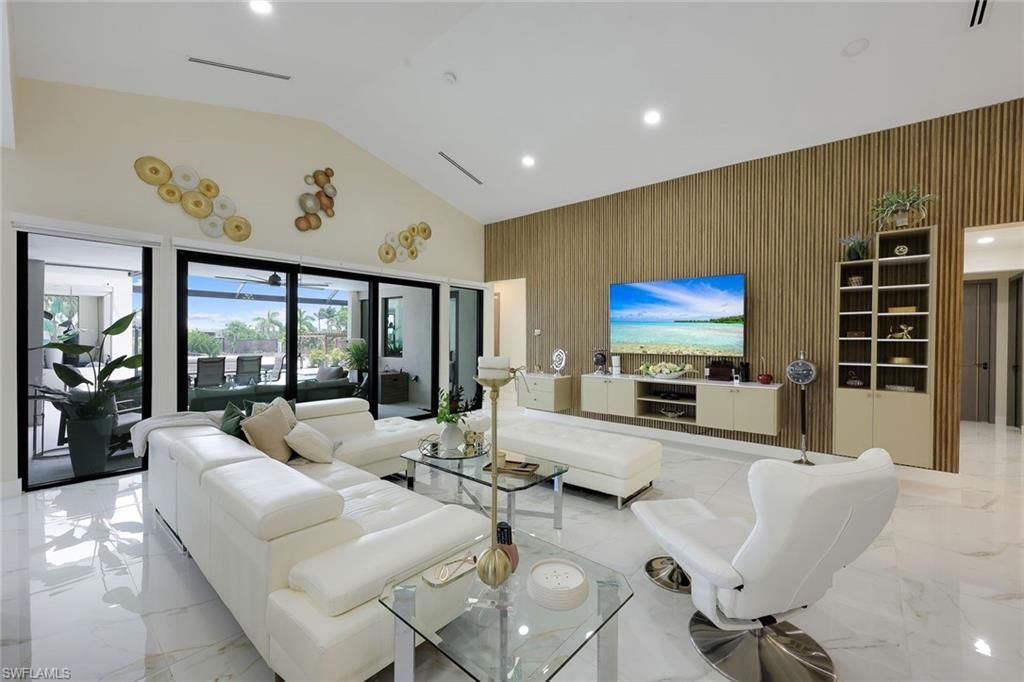 Image 5 of property listing at 4231 NW 12th LN, Cape Coral, FL 33993