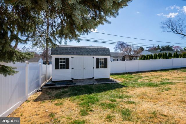 27 N WESTVIEW AVENUE, Feasterville Trevose, PA 19053