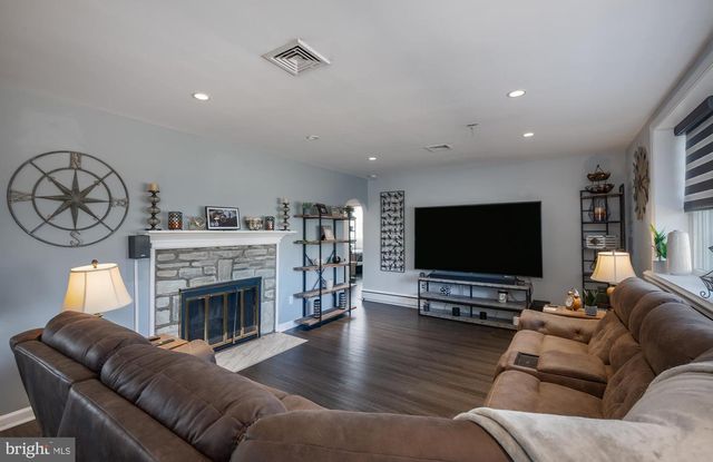 27 N WESTVIEW AVENUE, Feasterville Trevose, PA 19053