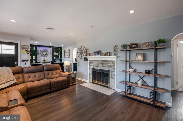27 N WESTVIEW AVENUE, Feasterville Trevose, PA 19053