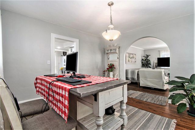 447 HUNTINGTON Avenue, Council Bluffs, IA 51503