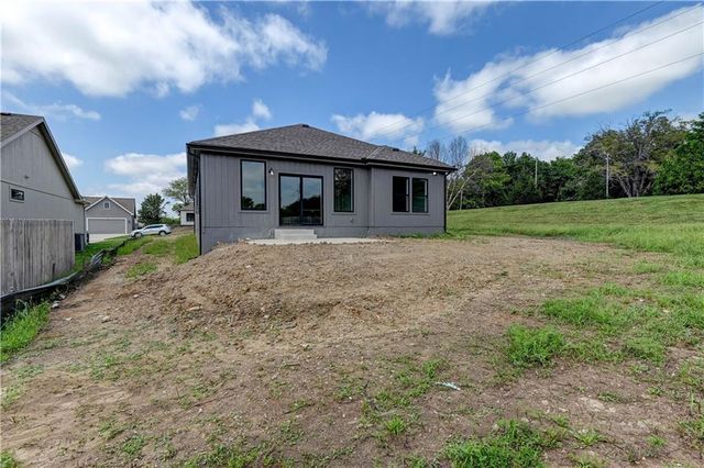 12705 Woodland Avenue, Kansas City, MO 64145