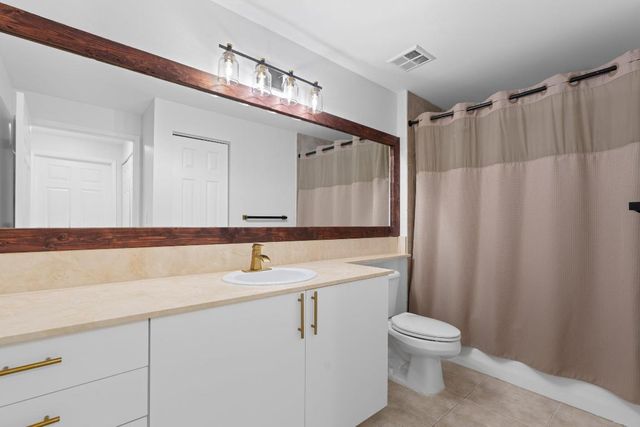 802 W Windward Way 217, Lantana, FL 33462