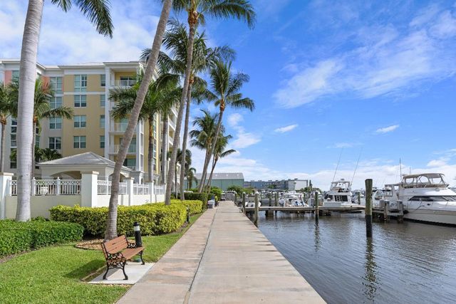 802 W Windward Way 217, Lantana, FL 33462