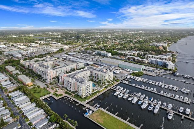 802 W Windward Way 217, Lantana, FL 33462