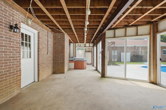 103 Ce Lee Drive NW, Huntsville, AL 35806