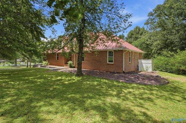 103 Ce Lee Drive NW, Huntsville, AL 35806