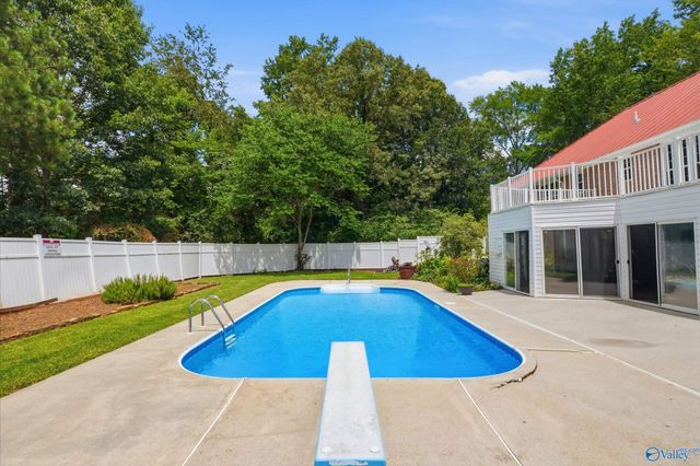 103 Ce Lee Drive NW, Huntsville, AL 35806