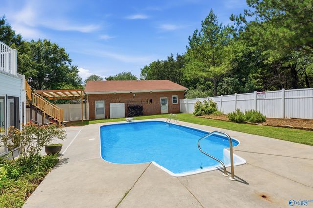 103 Ce Lee Drive NW, Huntsville, AL 35806