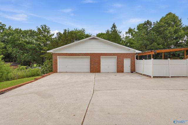 103 Ce Lee Drive NW, Huntsville, AL 35806
