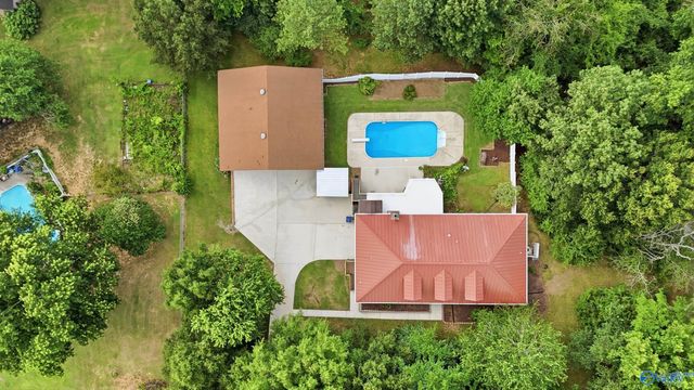 103 Ce Lee Drive NW, Huntsville, AL 35806