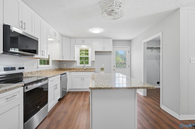 103 Ce Lee Drive NW, Huntsville, AL 35806