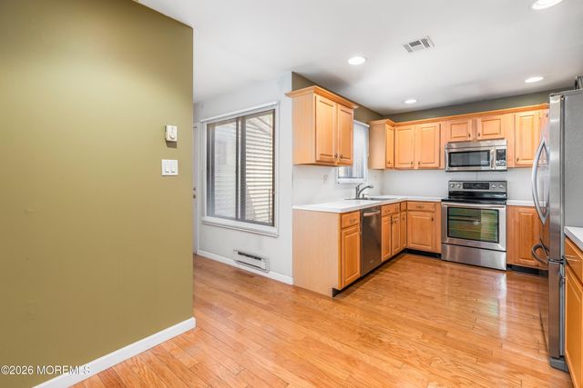 33 Hampton Court, Red Bank, NJ 07701