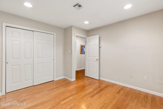 33 Hampton Court, Red Bank, NJ 07701