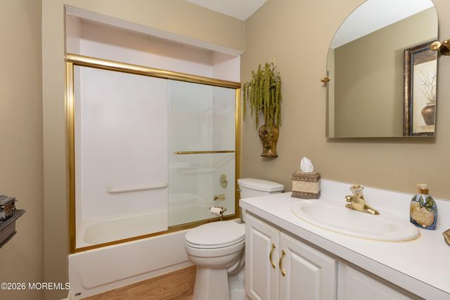 33 Hampton Court, Red Bank, NJ 07701
