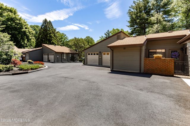 33 Hampton Court, Red Bank, NJ 07701
