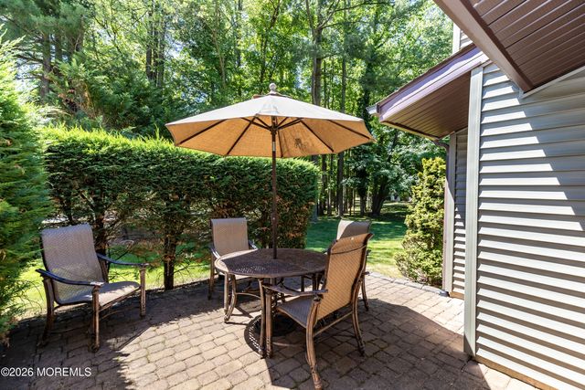 33 Hampton Court, Red Bank, NJ 07701