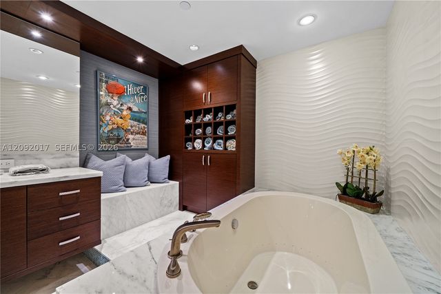9999 Collins Ave 9J, Bal Harbour, FL 33154