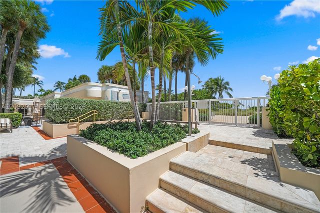 9999 Collins Ave 9J, Bal Harbour, FL 33154