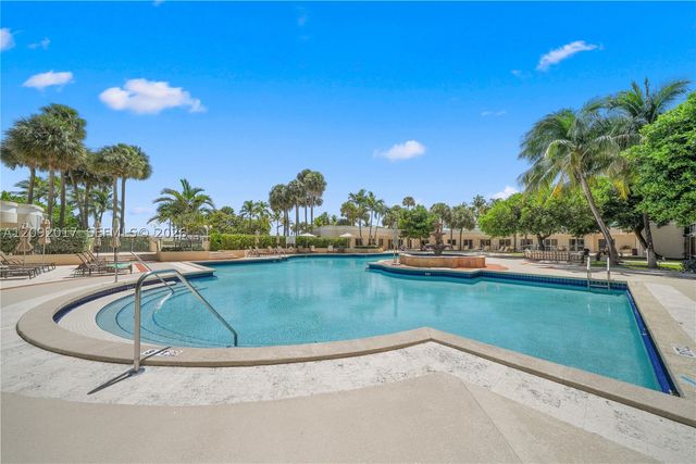 9999 Collins Ave 9J, Bal Harbour, FL 33154