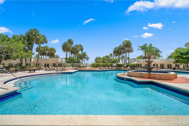 9999 Collins Ave 9J, Bal Harbour, FL 33154