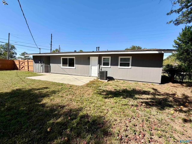 1000 Lowell Drive, Huntsville, AL 35801