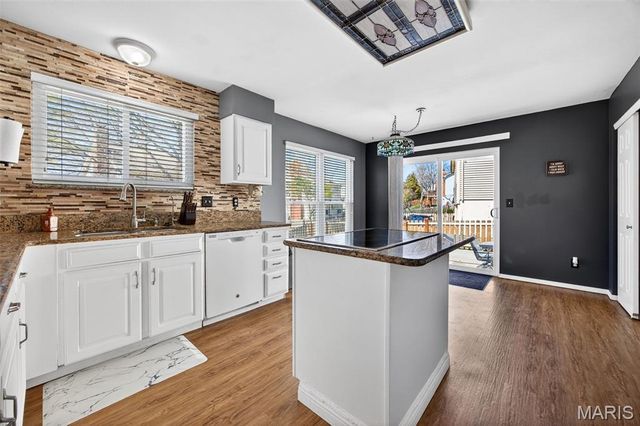 1 Belcourt Circle, St Charles, MO 63304