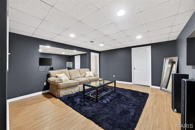 1 Belcourt Circle, St Charles, MO 63304