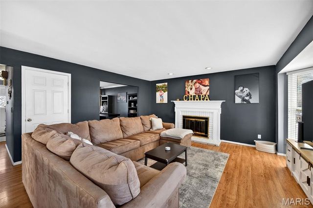 1 Belcourt Circle, St Charles, MO 63304