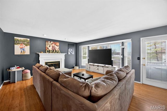 1 Belcourt Circle, St Charles, MO 63304