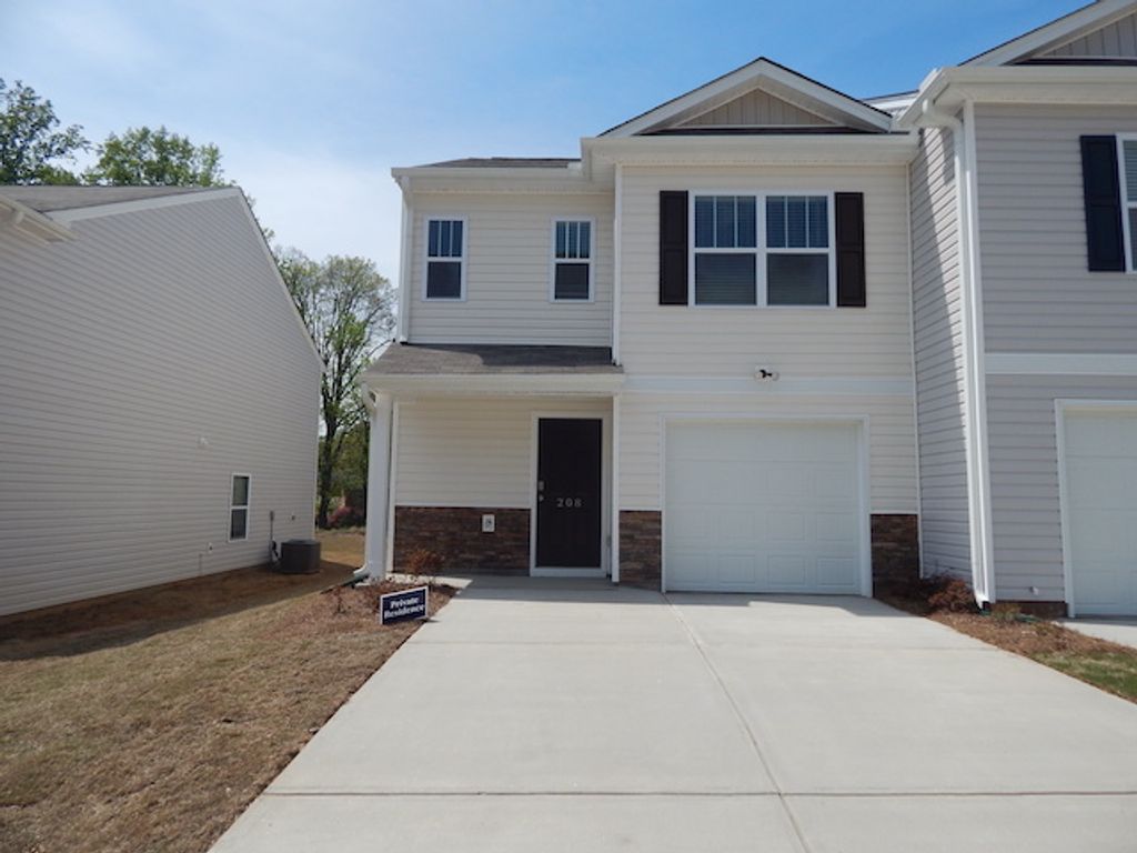 208 Oakmont Valley Trail, Seneca, SC 29678